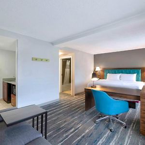 King Studio Suite Mobility Access or Non-Smoking